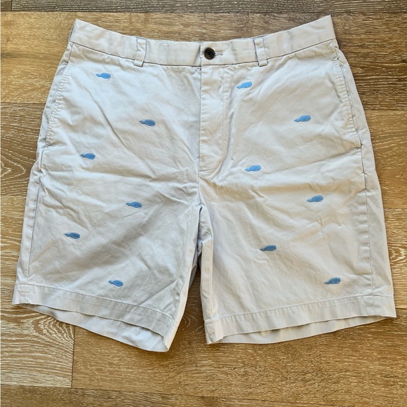 Brooks Brothers | Khaki Shorts w Embroidered Whales - Picture 3 of 14